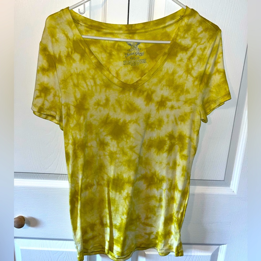 Faded Glory multicolored shirt medium(8/10) in great used condition.